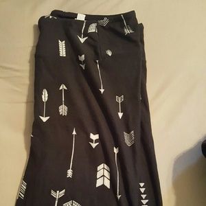 Lularoe black arrow leggings