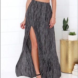 Stripe Left or Right Black and White Striped Maxi Stripe Left or Right Black and White Striped Maxi