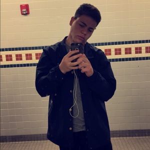 Meet your Posher, Eduardo