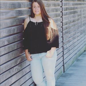 Meet your Posher, Ciera