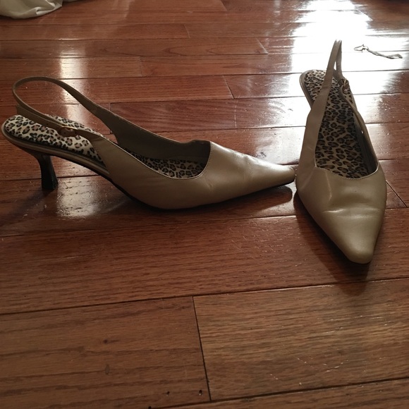 Bandolino 71/2 strap heals