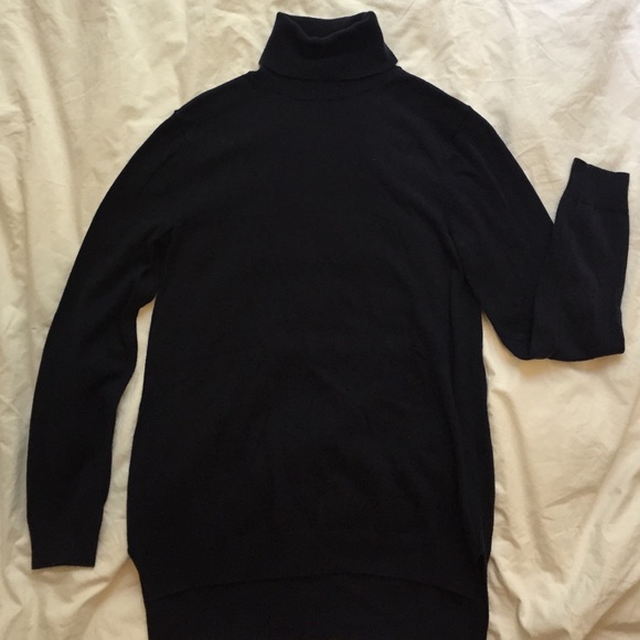 Gap, Navy, turtle-neck sweater.