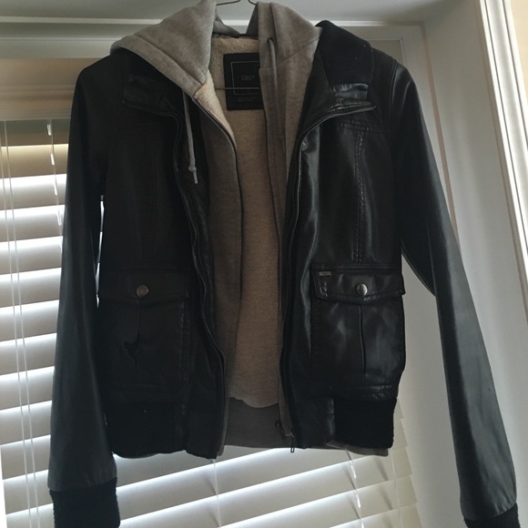 ❌🚫SOLD- Obey pleather jacket