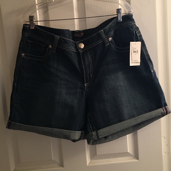 Seven 7 shorts