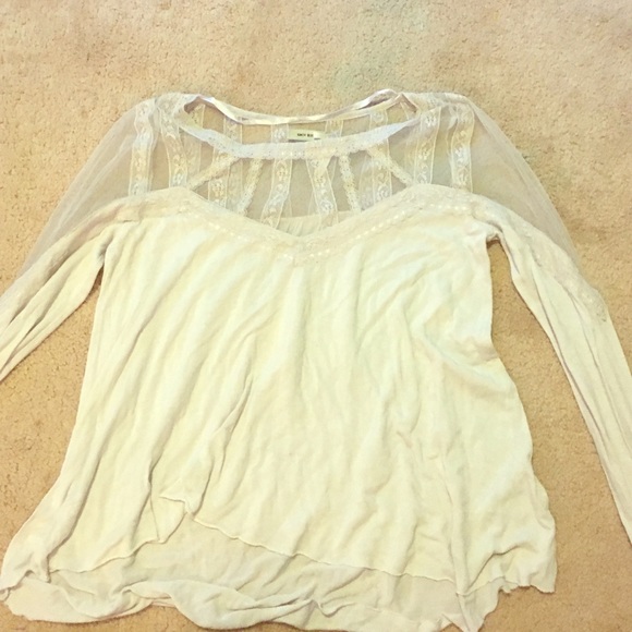 Super cute urban outfitters shirt