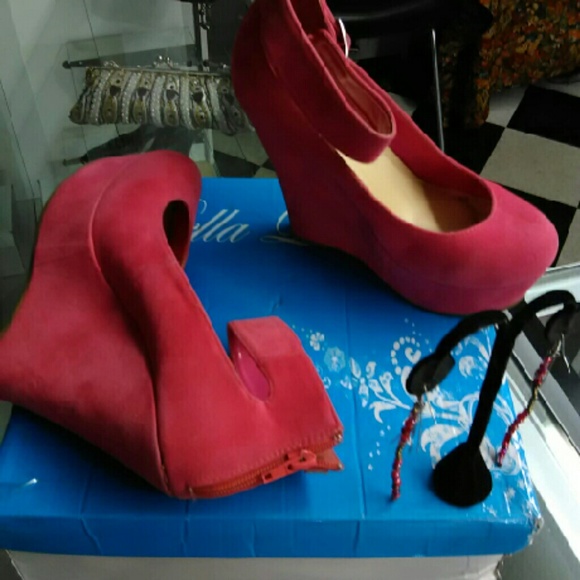 mari jane plataforms