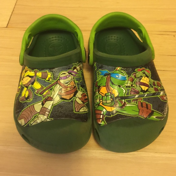 Crocs Ninja Turtle for toddler boys size 6/7