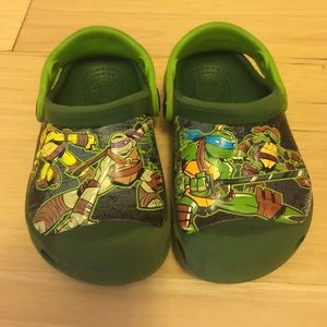 Crocs Ninja Turtle for toddler boys size 6/7
