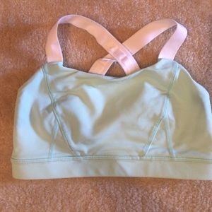 Lululemon sports bra size 4