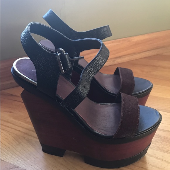 Shoes! - Picture 1 of 3