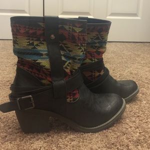 Never Worn Size 8 limelight booties