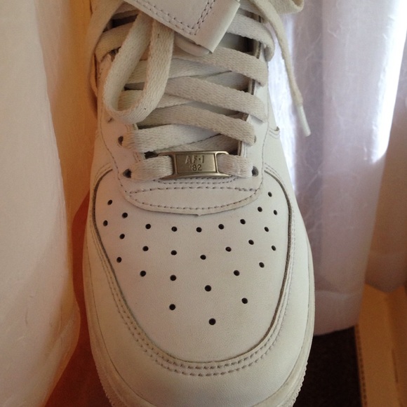 Air Force 1s - Picture 3 of 4