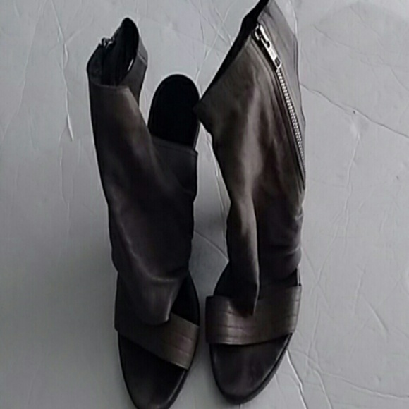 Women LD Tuttle Sz 39 Leather Open Toe Heel