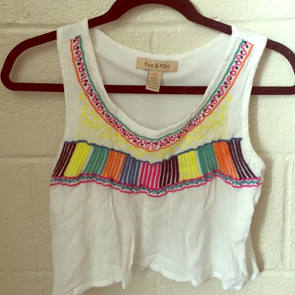 Colorful and fun crop top - Picture 1 of 3