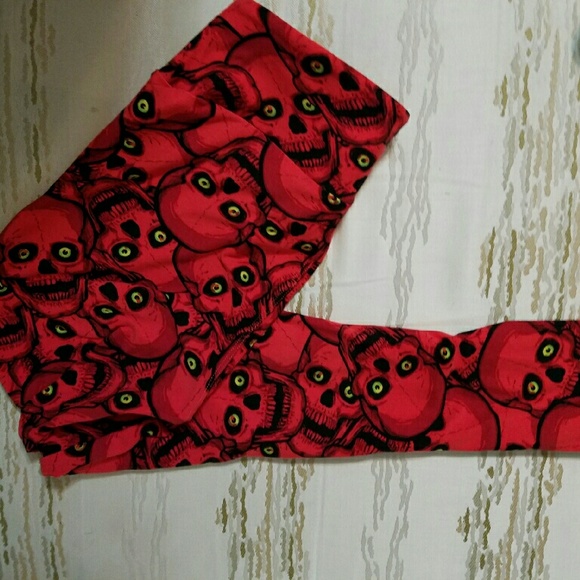 OS Lularoe Red Skulls Leggings