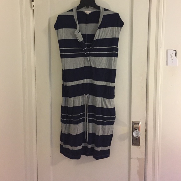 Gap navy and gray strip t-shirt dress