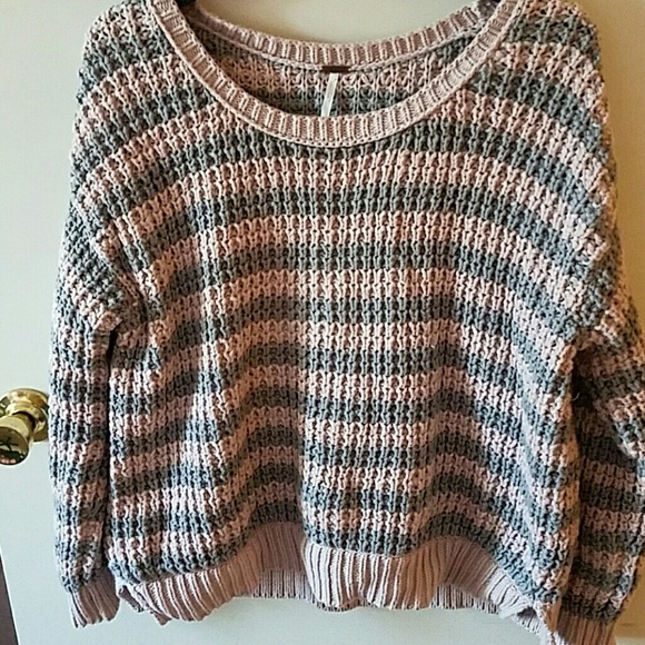 FREE PEOPLE STRIPPED SWEATER