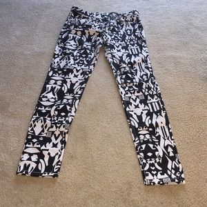 H&M Printed Jeans