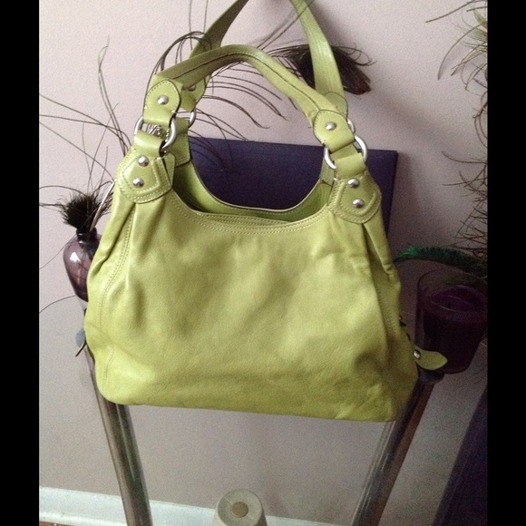 COACH MADISON MAGGIE GREEN LEATHER HOBO - Picture 2 of 4