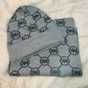 Michael Kors Matching Scarf & Beanie