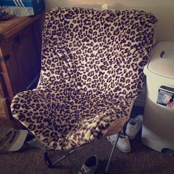 Pink and brown leopard butterfly chair