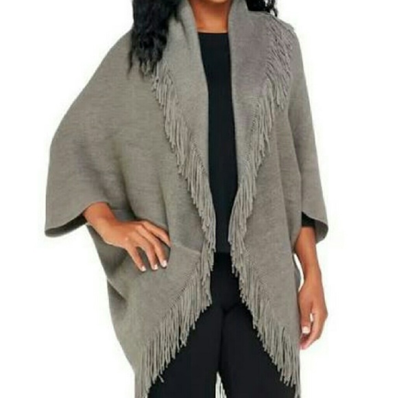 Knit fringed shrug - Picture 1 of 3