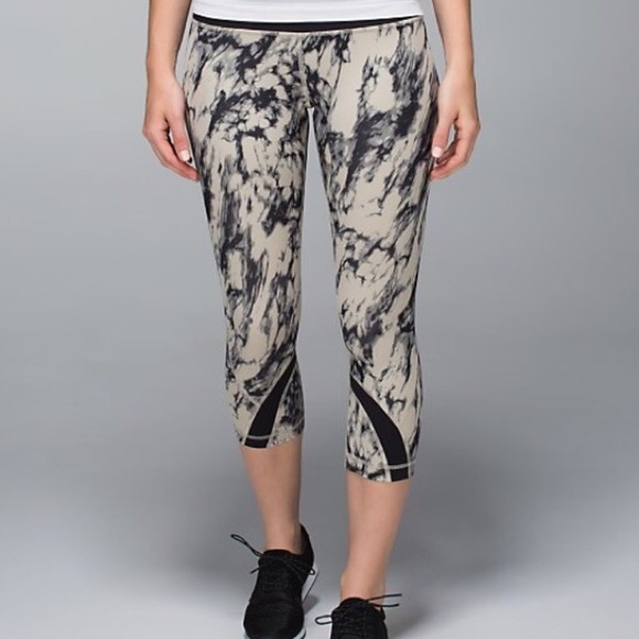 Discontinued Lululemon Run Inspire II Crop