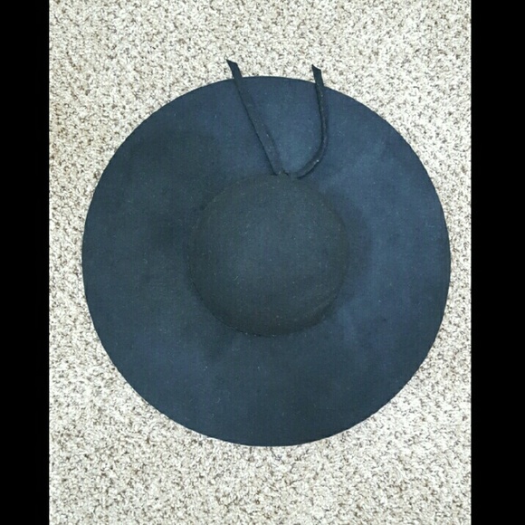 Brandy Melville hat