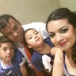 Meet your Posher, Deyanira