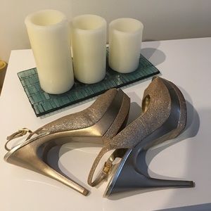 Gold Glittery Pumps