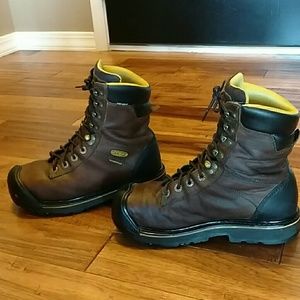 Final SALE 🎉 Keen Wenatchee Boots