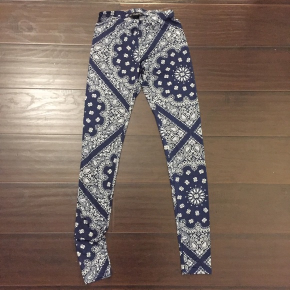 Navy Blue Paisely / Bandana Print Leggings