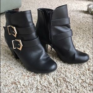 Chinese Laundry booties