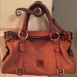 Dooney and Burke shoulder bag in tan.
