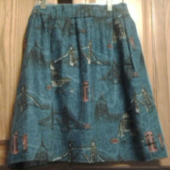 Boden "Millie" skirt in "London Landscapes" print.