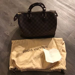 Authentic Louis Vuitton Damier Speedy 30 handbag