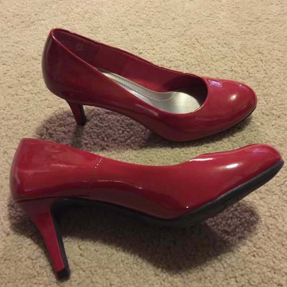 Red heels 👠