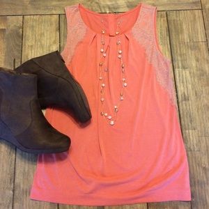 Lace-detail LOFT tank EUC