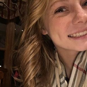 Meet your Posher, Abby