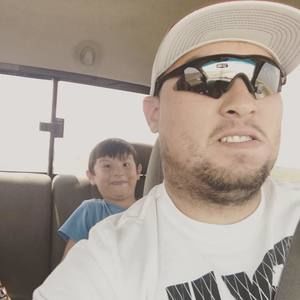 Meet your Posher, Lawrence