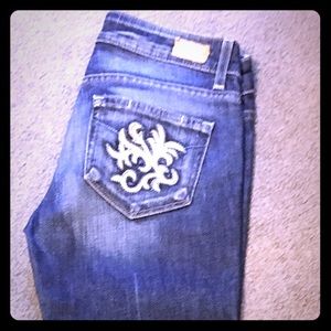 Paige flaired denim w/ cream appliqué on pocket