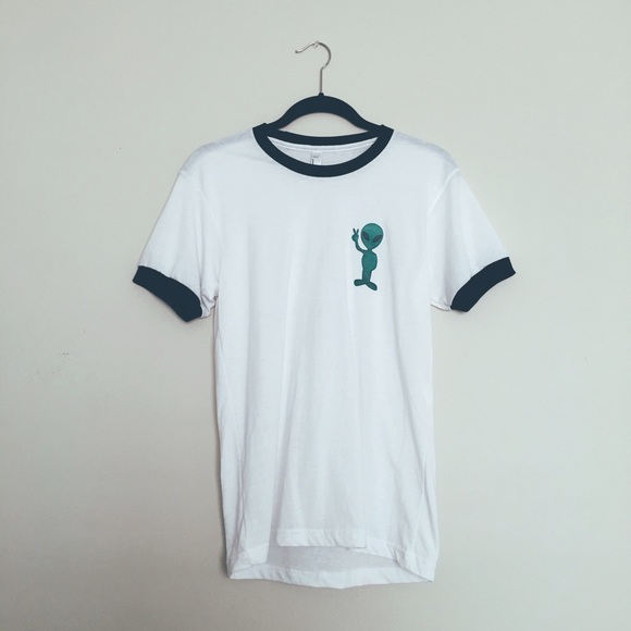 Alien Ringer Tee 👽