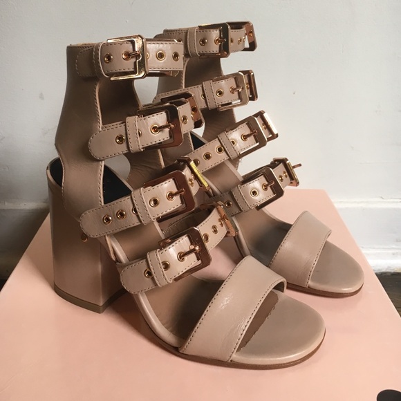 BRAND NEW Laurence Decade Kloe sandals