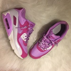 Women's pink Nike Air Max size 7.5/youth 6Y