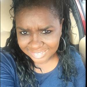 Meet your Posher, Adrienne