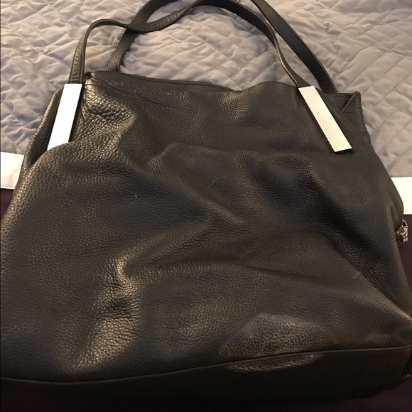 Basic Black Vince Camuto Bag - Picture 1 of 3