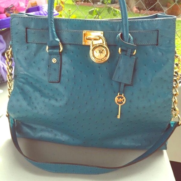 SOLDAuthentic Michael kors Ostrich Hamilton.