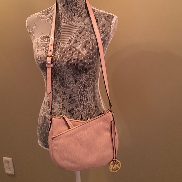 Michael Kors Handbags - NWT Michael Kors Leather Crossbody Bag