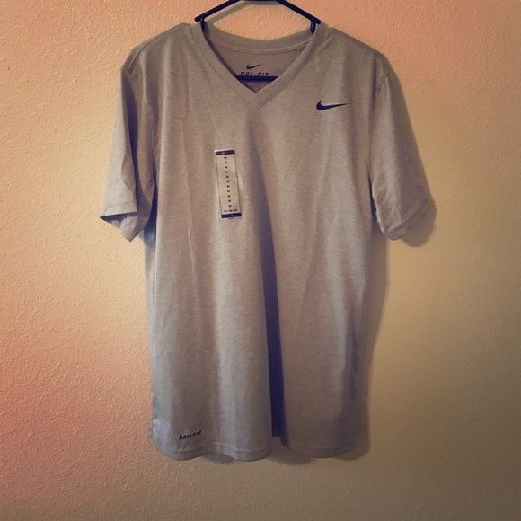 NEW Nike DRI-FIT workout shirt--- medium