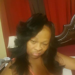 Meet your Posher, Valarie